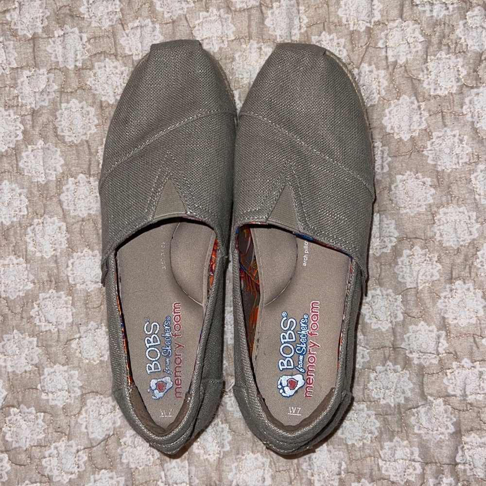 Bobs beige wedge size 7